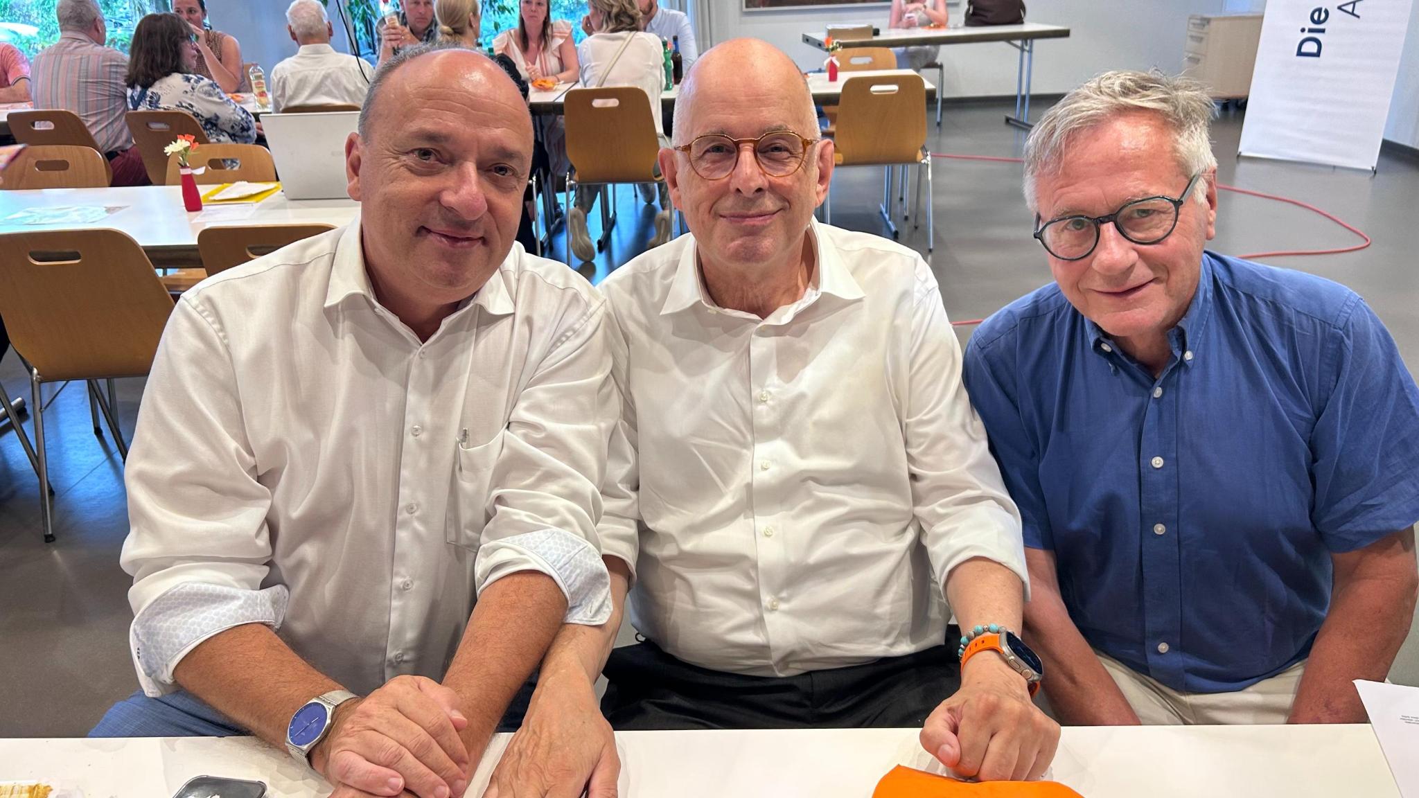 Von links nach rechts: Regierungsrat Aargau Dr. Markus Dieth, 1. Vorsitzender des Auslandsverband Schweiz CDU-CSU Claus H. Widrig, rechts Historiker Dr. Marco Jorio

